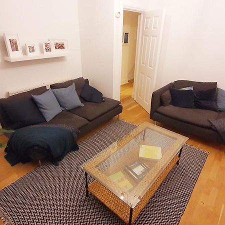Lovely 2 Bedroom Period Garden Flat. ลอนดอน ภายนอก รูปภาพ