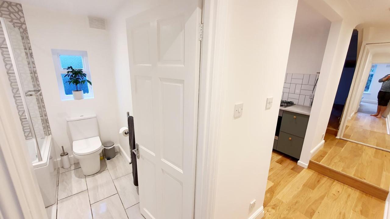 Lovely 2 Bedroom Period Garden Flat. ลอนดอน ภายนอก รูปภาพ