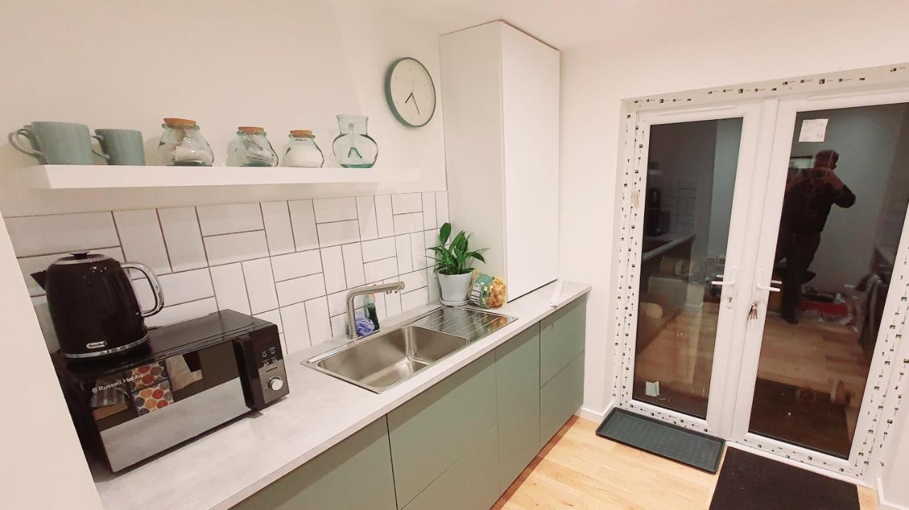 Lovely 2 Bedroom Period Garden Flat. ลอนดอน ภายนอก รูปภาพ